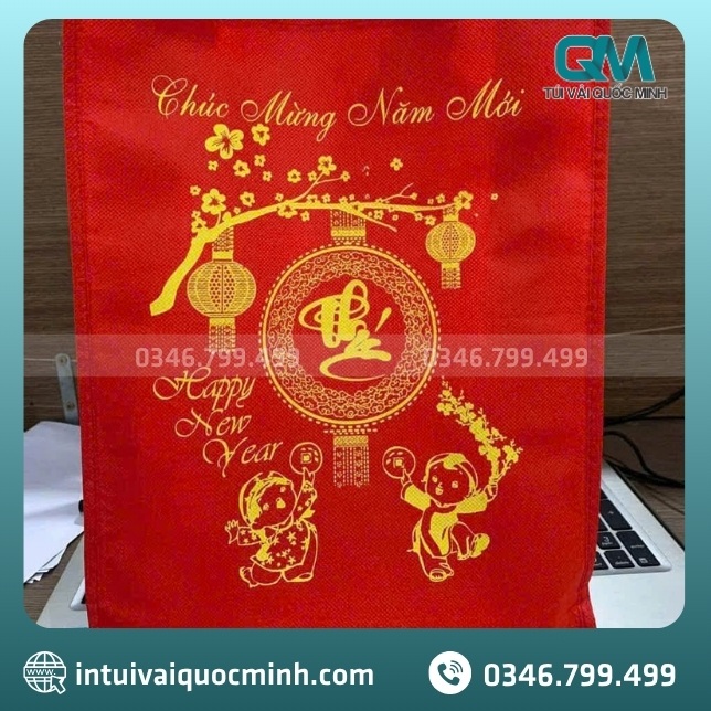 Những mẫu túi vải không dệt đựng quà tết đẹp sang trọng