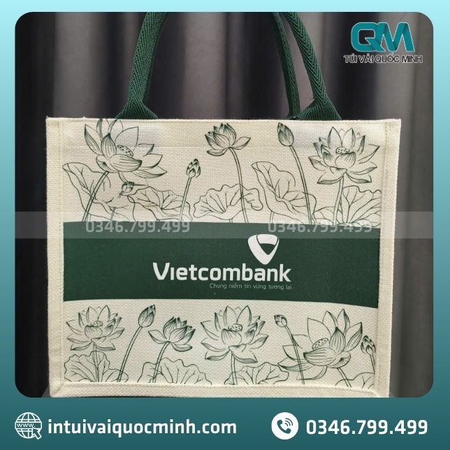 Hình ảnh thực tế của túi vải Linen in logo ngân hàng Vietcombank