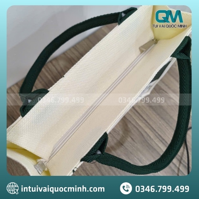 Hình ảnh thực tế của túi vải Linen in logo ngân hàng Vietcombank