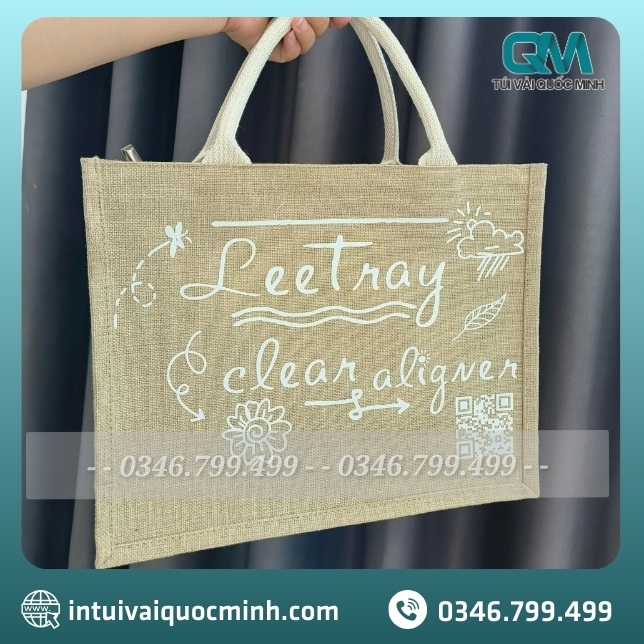 Xưởng sản xuất túi vải đay in logo phòng khám nha khoa Leetray uy tín tại TPHCM