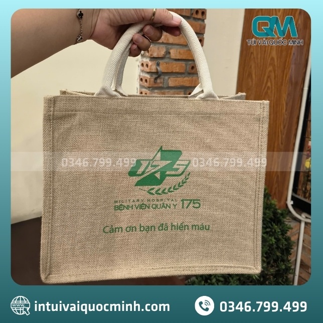 Vì sao túi vải đay in logo Bệnh Viện Quân Y 175 được yêu thích?