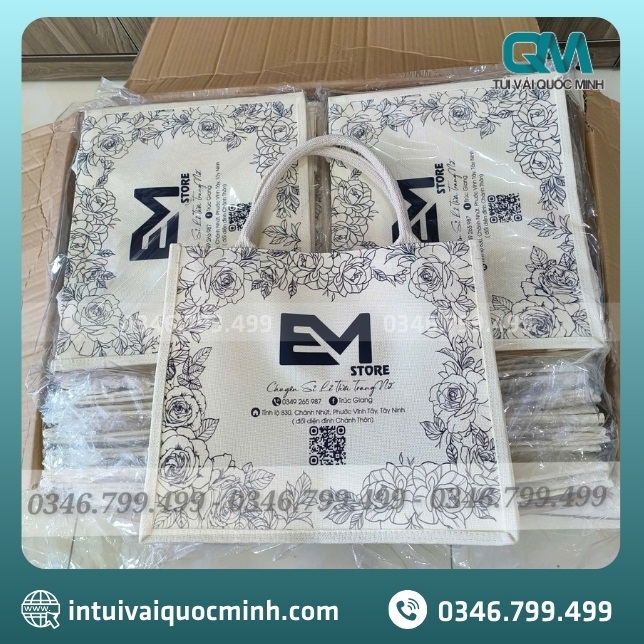 Xưởng sản xuất túi vải Linen in logo EM Store sắc nét giá sỉ tại TPHCM
