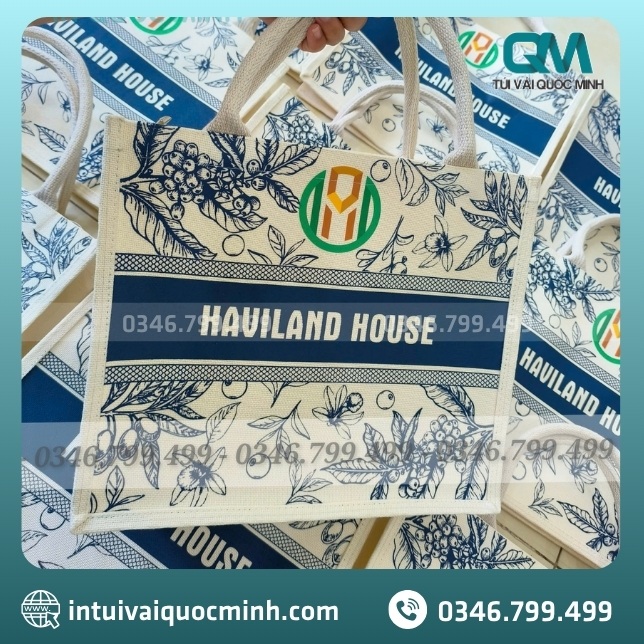 Họa tiết botanical phủ toàn thân túi