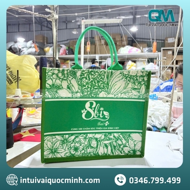 Một số mẫu túi vải đay Linen đơn sắc in logo mà Quốc Minh đã sản xuất