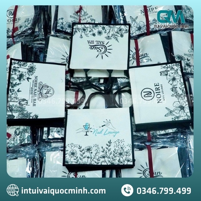 Xưởng may túi vải đay Linen trắng ngà phối dây đen in logo giá sỉ tại TPHCM