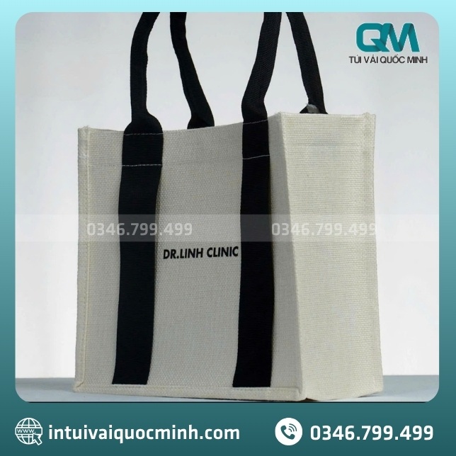 Đặc điểm của túi vải đay Linen trắng ngà phối dây đen in logo