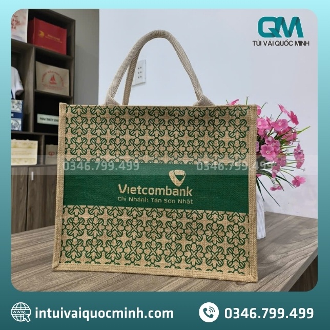 Quy trình thiết kế và may túi vải đay in logo ngân hàng Vietcombank