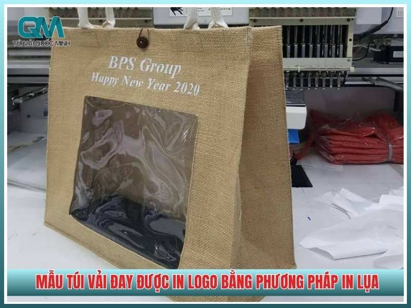 mẫu túi vải đay được in logo bằng phương pháp in lụa